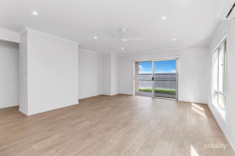 Property photo of 61 Jeanine Crescent Nirimba QLD 4551