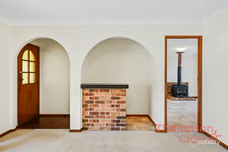 Property photo of 2 De Lisle Crescent Metford NSW 2323