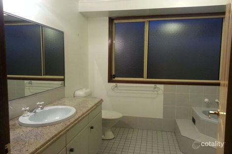 Property photo of 7 Lyrebird Crescent Green Valley NSW 2168