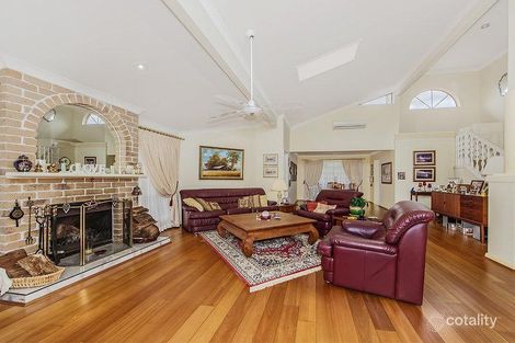 Property photo of 16 Woolner Place Mount Ommaney QLD 4074