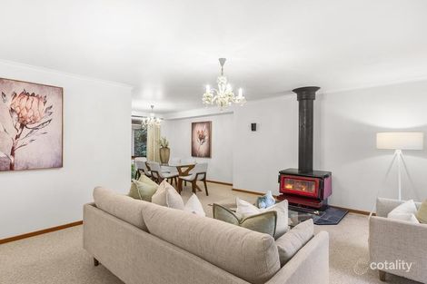 Property photo of 5 Dealbata Place Croydon Hills VIC 3136