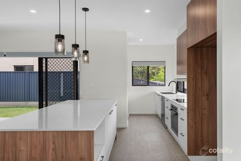 581v Gamelin Cres, Stafford, QLD 4053