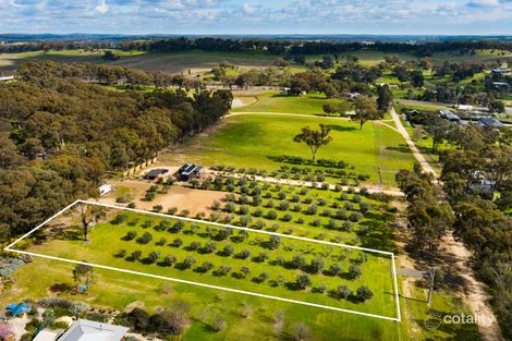 18 Davis St, Guildford, VIC 3451