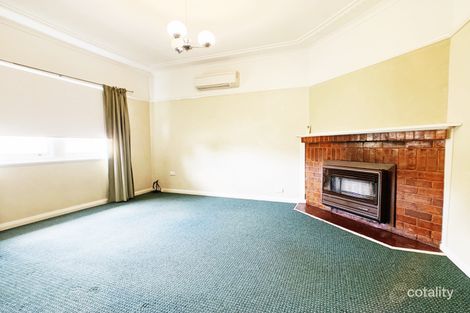 Property photo of 4 Cambridge Street South Tamworth NSW 2340