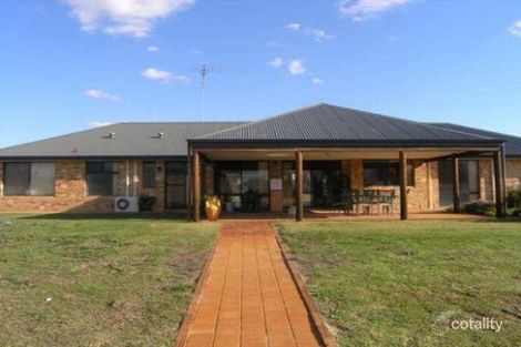 141 Country Dr, Oakford, WA 6121