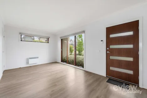 Property photo of 2 Bloom Street Werribee VIC 3030