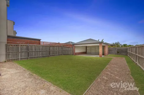 Property photo of 2 Bloom Street Werribee VIC 3030