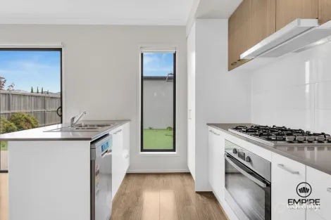 Property photo of 1 Parapet Lane Clyde North VIC 3978