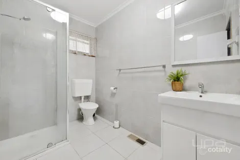Property photo of 11 Perry Close Melton VIC 3337