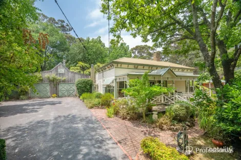 Property photo of 17 Surrey Road Warburton VIC 3799