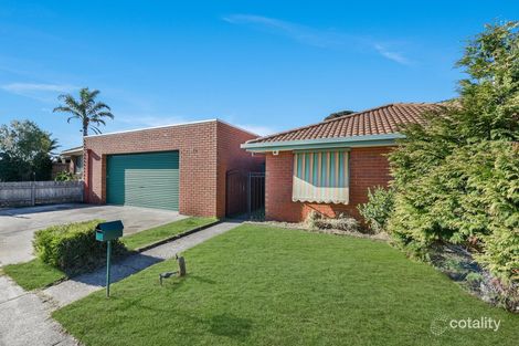 Property photo of 18 Pinnacle Way Hampton Park VIC 3976