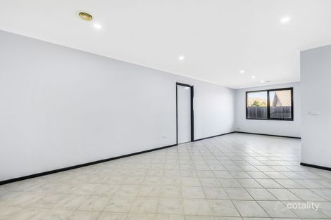 Property photo of 18 Pinnacle Way Hampton Park VIC 3976