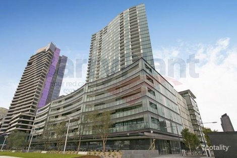 Property photo of 61/8 Waterside Place Docklands VIC 3008