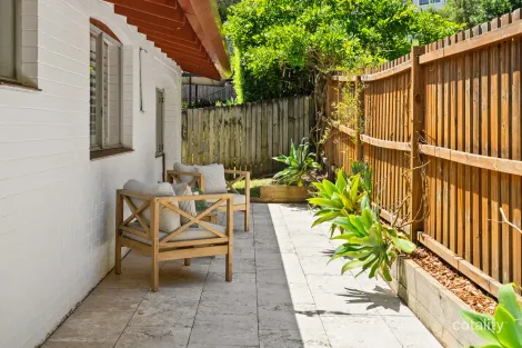 Property photo of 24 Lock Avenue Springfield NSW 2250