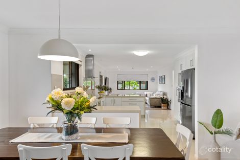 Property photo of 6 Nunney Place Carindale QLD 4152