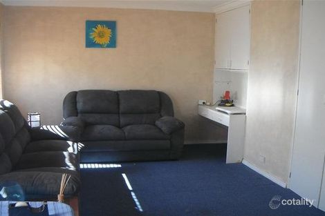 Property photo of 25 Knowle Way Warnbro WA 6169