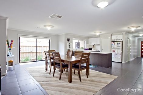 Property photo of 10 Boxgrass Street Point Cook VIC 3030