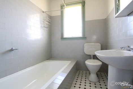 Property photo of 16 Floyd Place Mount Pritchard NSW 2170