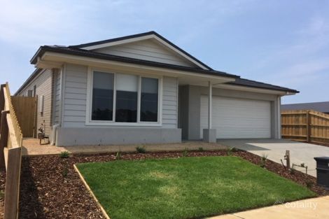 18 Regal Rd, St Leonards, VIC 3223