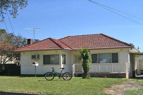 16 Hewitt St, Greenacre, NSW 2190