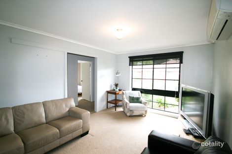 Property photo of 2/2-4 Buckland Street Woodend VIC 3442