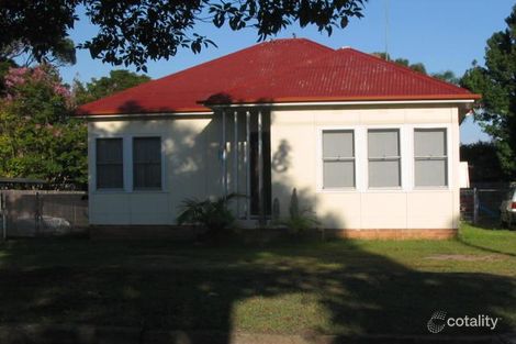 8 Mckevitte Ave, East Hills, NSW 2213