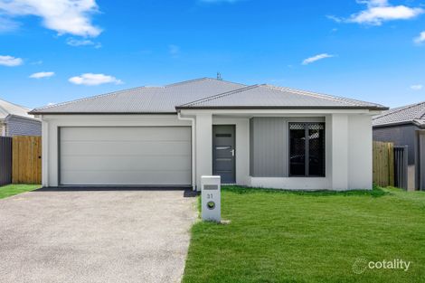 31 Waugh St, Urangan, QLD 4655