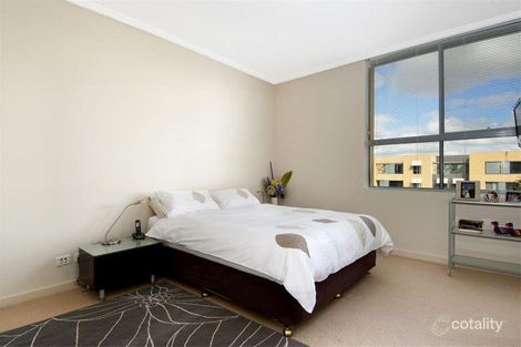 Property photo of 305/4 The Piazza Wentworth Point NSW 2127