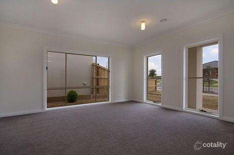 Property photo of 25 Yammerbook Way Cranbourne East VIC 3977