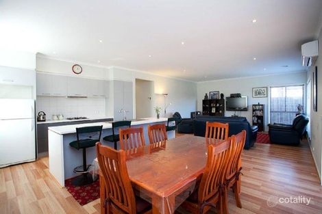 Property photo of 6 Lanark Place Deer Park VIC 3023