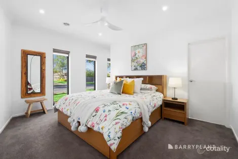 Property photo of 32 Resort Boulevard Doreen VIC 3754