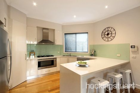 Property photo of 1/24 McKinnon Road McKinnon VIC 3204