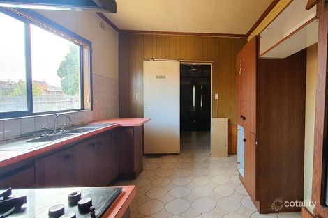 Property photo of 70 Avondale Avenue St Albans VIC 3021