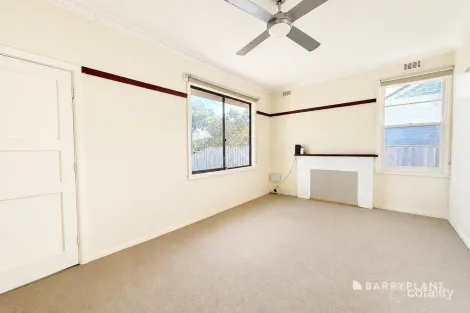 Property photo of 26 Centre Avenue Warragul VIC 3820