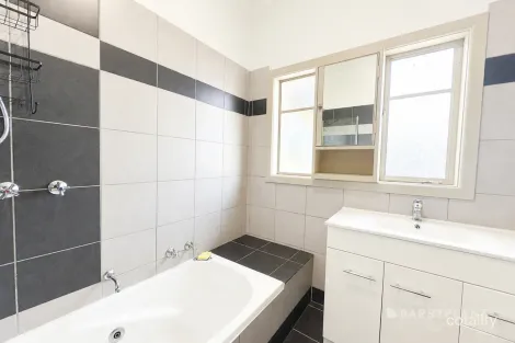 Property photo of 26 Centre Avenue Warragul VIC 3820