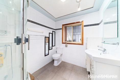 Property photo of 37 Andrew Avenue Canley Heights NSW 2166