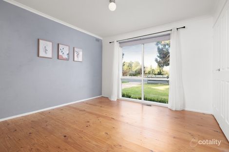 Property photo of 9B Susanne Court Romsey VIC 3434
