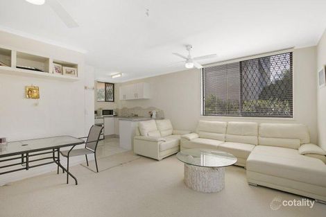 Property photo of 2/142 Surf Parade Broadbeach QLD 4218