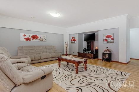 Property photo of 23 Merida Loop Port Kennedy WA 6172
