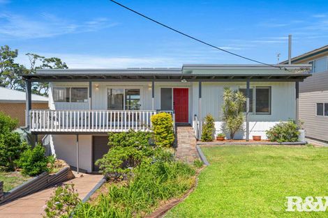 10 Penang St, Point Clare, NSW 2250