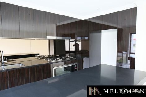 Property photo of 5 Rivulet Boulevard Springvale VIC 3171