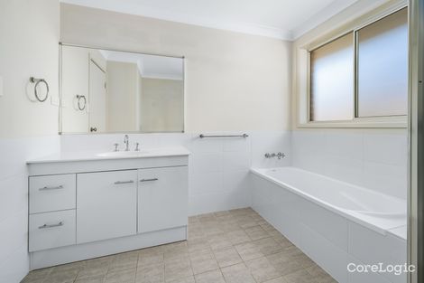 Property photo of 19 Croft Close Thornton NSW 2322