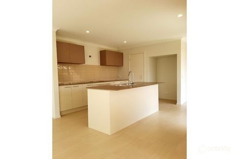 Property photo of 11 Landing Avenue Doreen VIC 3754