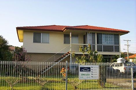 9 Pickwick St, Cannon Hill, QLD 4170