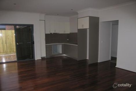 Property photo of 2/27 Hickford Street Reservoir VIC 3073