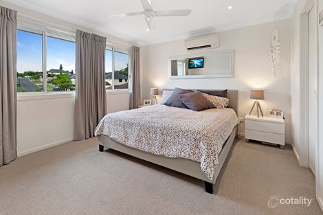 Property photo of 38 Stringybark Drive Molendinar QLD 4214