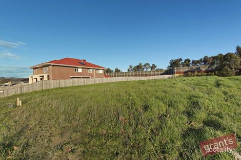 Property photo of 32 Avenview Drive Narre Warren North VIC 3804