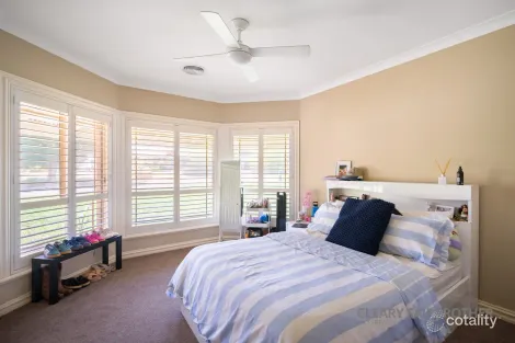 Property photo of 22 Lister Crescent Kelso NSW 2795