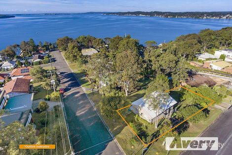 1 Bolton Point Rd, Bolton Point, NSW 2283