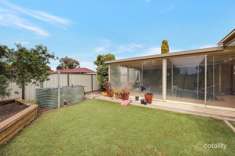 Property photo of 2 Joyce Close St Albans VIC 3021